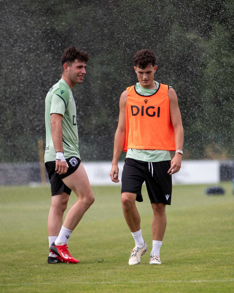 Burgos_CF's tweet photo. 𝐃𝐞𝐧𝐨𝐦𝐢𝐧𝐚𝐜𝐢ó𝐧 𝐝𝐞 𝐨𝐫𝐢𝐠𝐞𝐧: 𝕭𝖚𝖗𝖌𝖔𝖘 ❤️🤎

#LatidoBlanquinegro https://t.co/BdcHsIgSb2