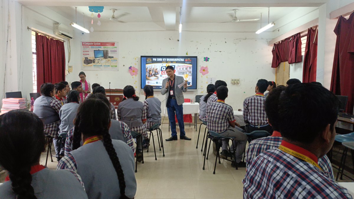 KVBHAWANIPATNA's tweet photo. 🔬 Physics Quiz Challenge

The Special Physics Quiz for Class XI-Sc was conducted by Sh. Bhimsen Panda, Principal, PM SHRI KV Bhawanipatna. Students participated enthusiastically, showcasing their knowledge, teamwork, and scientific temperament.🏆
#KVS #QuizTime https://t.co/Lrvan78v3L