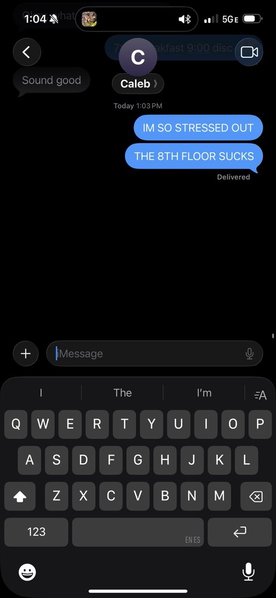 bremahler's tweet photo. I have two moods when texting my brother about DCC (which he forced me to read) the text tone I sent him is the new message sound from the audiobooks https://t.co/yJMxJt6aQx