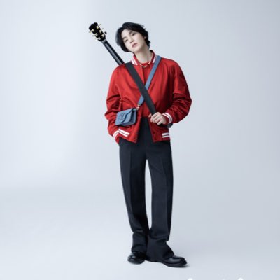 VmjQIbRjURqjK6o's tweet photo. スマホの写真を移行するときにチラチラ見てたら、2023のミンユンギの美しさに仰天した😍 https://t.co/raiwu77AGu
