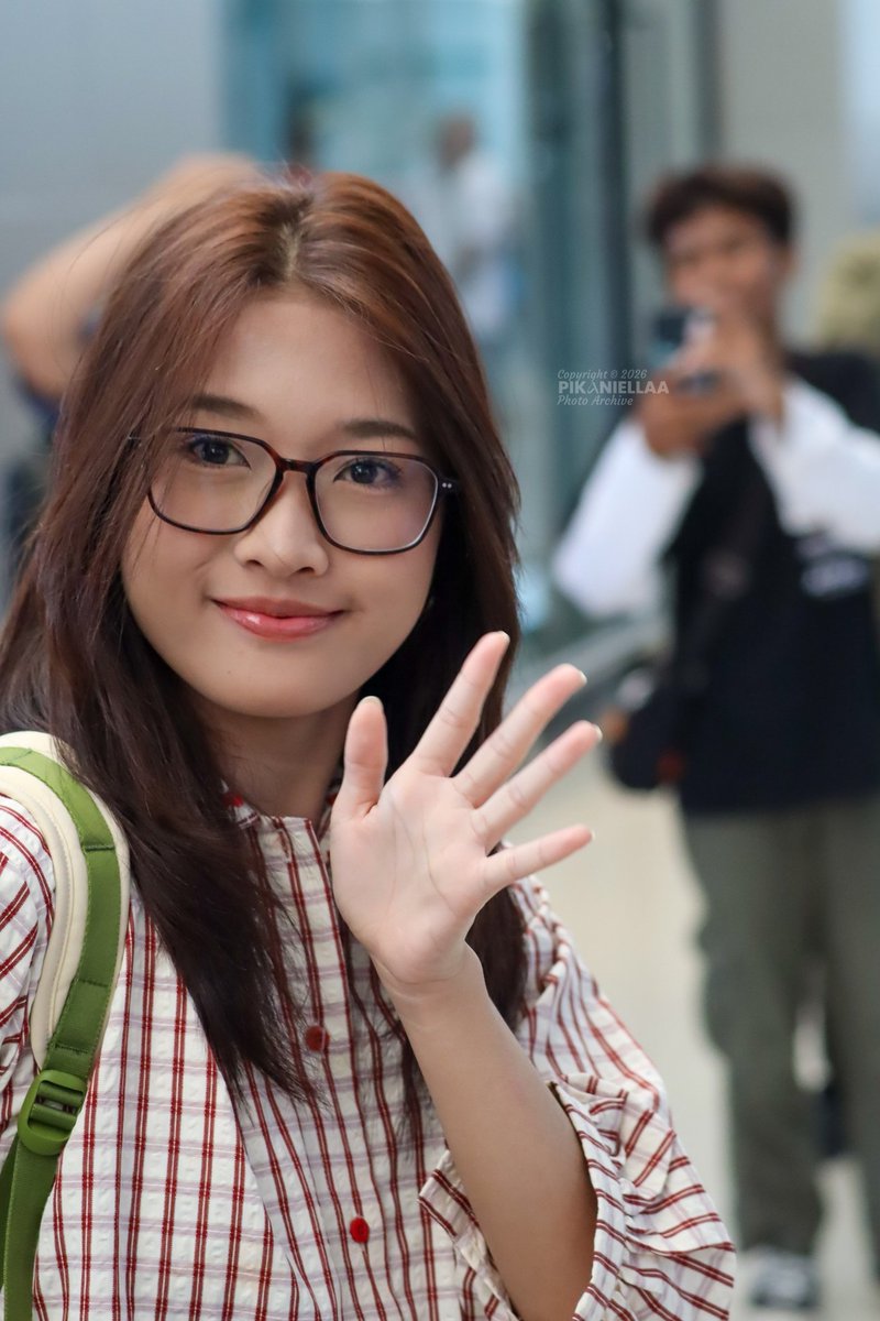 Pikaniellaaa's tweet photo. Nyillll @C_OnielJKT48 🫶💛

100726 | Juanda Airport Surabaya
#오니엘스냅 #ONIEL #PikTure https://t.co/cMAgRuqoH6