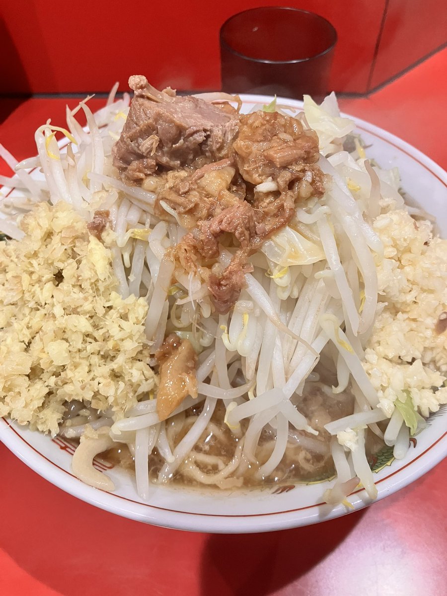 am1xxd's tweet photo. ぱちんこか二郎くってる https://t.co/OsQ48w7Szg