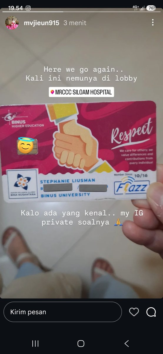 shflyy3424's tweet photo. Nitip ya guys..
Kali aja disini ada anak binus atau punya kenalan anak binus.
Ini temenku nemu kartu flazz ini di mrccc siloam hospital. Kalau ada yang kenal atau merasa kehilangan. Bisa DM temenku ya 🙏 #binus #binusuniversity https://t.co/evEKvPsHDV