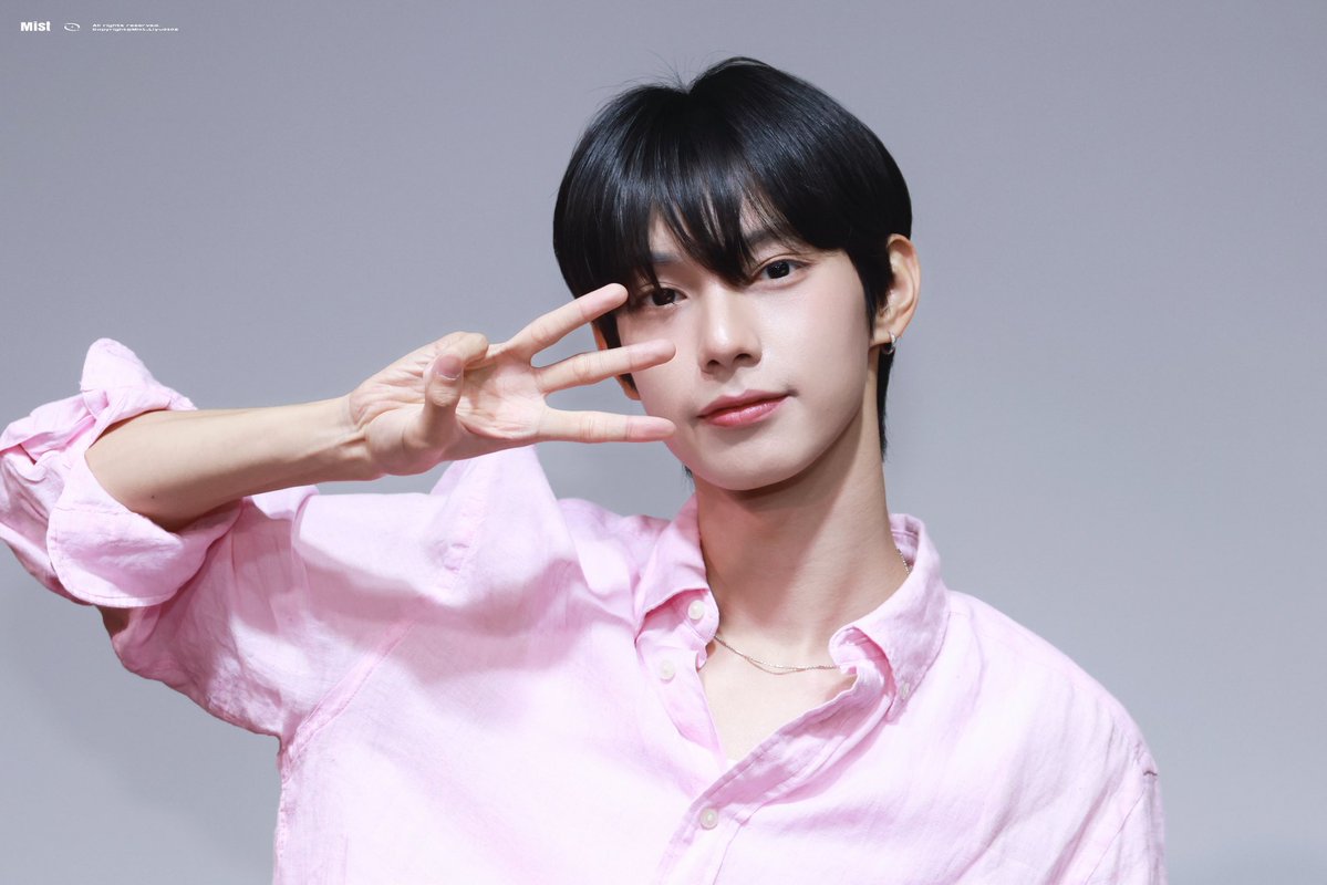 Mist_Liyu0102's tweet photo. 260710

#최립우 #CHUEILIYU #崔立于 
#FLAREU #플레어유 https://t.co/1MqXWYba09