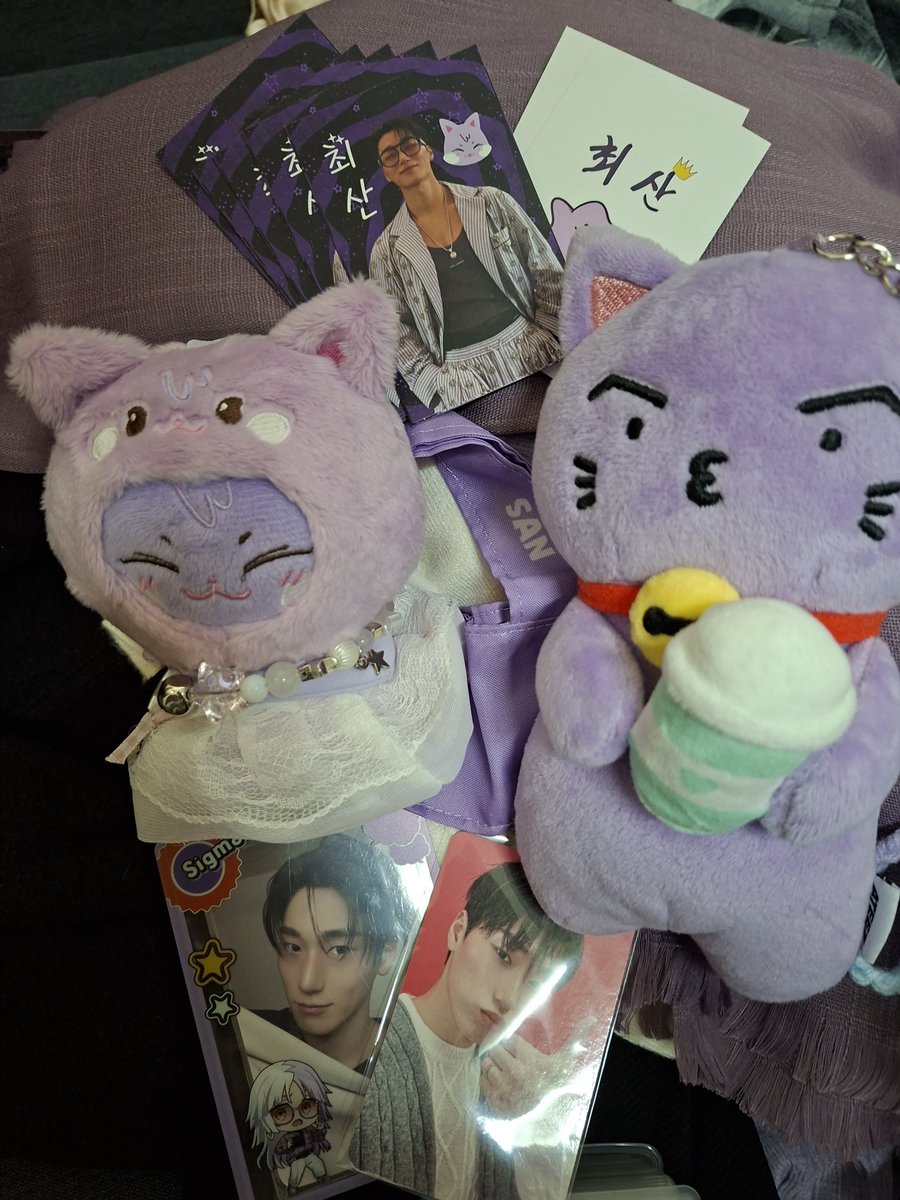 jyuixa's tweet photo. gonna bring these 2 this sundayy

giving my own designed pc as well :3
#HymnForSan #OnceAPurrATime https://t.co/YwoW7aHsZU