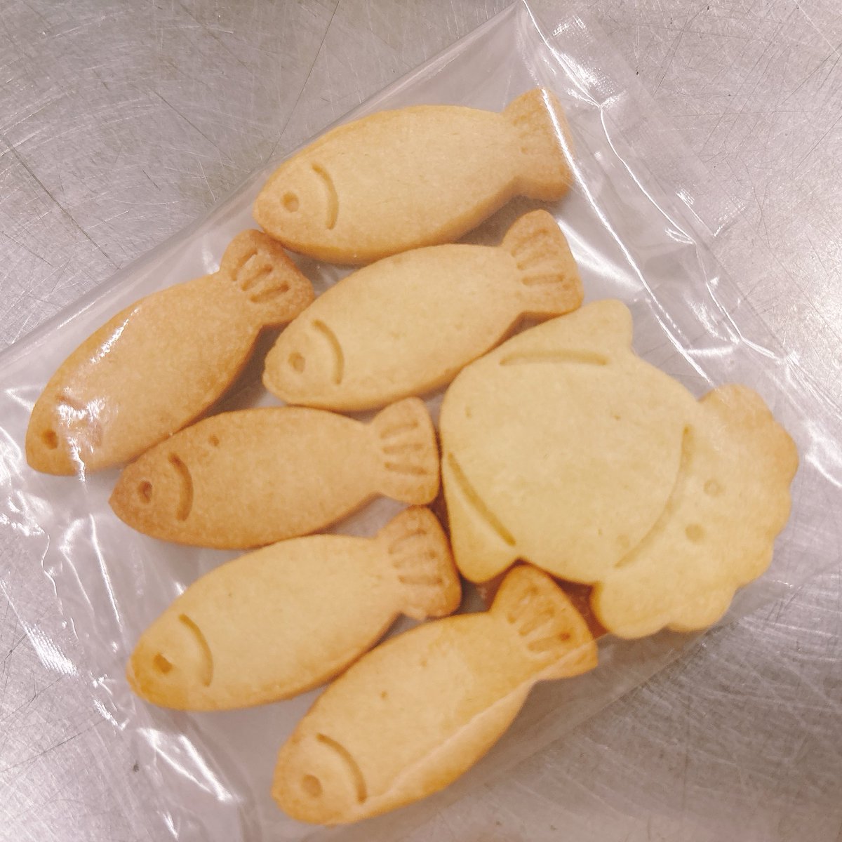 spoon_nonbeeri's tweet photo. 新しいクッキー型いい感じ~🐱🐶🐟 https://t.co/JAyYfL6e0n