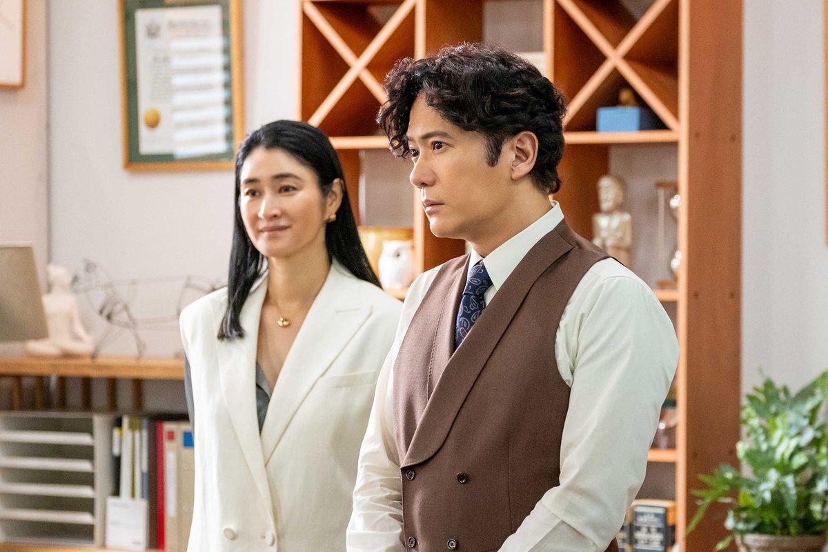 TVTOKYO_PR's tweet photo. ⋱🎊情報解禁🎊⋰

7/24スタート！毎週金曜夜9時放送
主演：鈴鹿央士／共演：稲垣吾郎&amp;小雪
ドラマ9「#リーガルビート  –逆転の法廷–」

1話のあらすじ＆場面写真も解禁✨

詳細はこちら👇
https://t.co/LfYyoRAvUY

公式👉@tx_drama9 https://t.co/b8sMxLrXpH