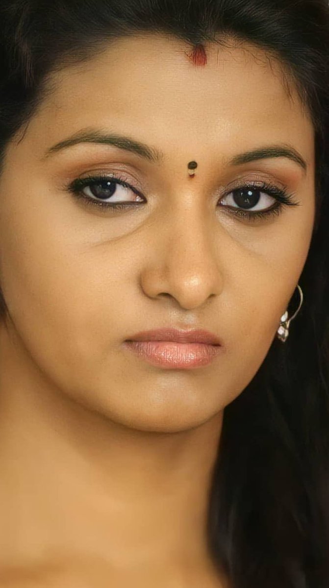 Snigdhavarma5's tweet photo. Bored 🥱 https://t.co/rAw2uXPwGQ