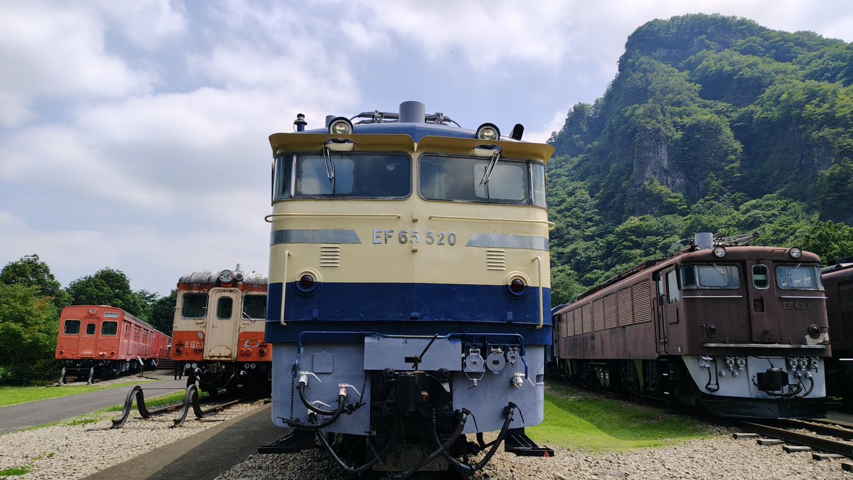 k2_peros's tweet photo. 霞ヶ浦からの帰り道に鉄道文化むらに立ち寄り。かつての碓氷峠で活躍した車両や国鉄時代の名車を間近で見学できて楽しかったっす✌️ https://t.co/4jt9ti4u6c