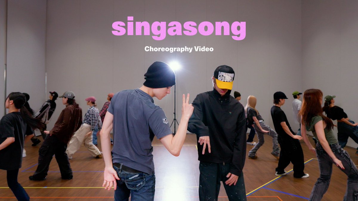 pledis_17's tweet photo. [Choreography Video] V8 - ‘singasong’

▶️ https://t.co/ITHolRjDgf

#V8
#THE8 #디에잇
#VERNON #버논 https://t.co/F4qQkKuDZA