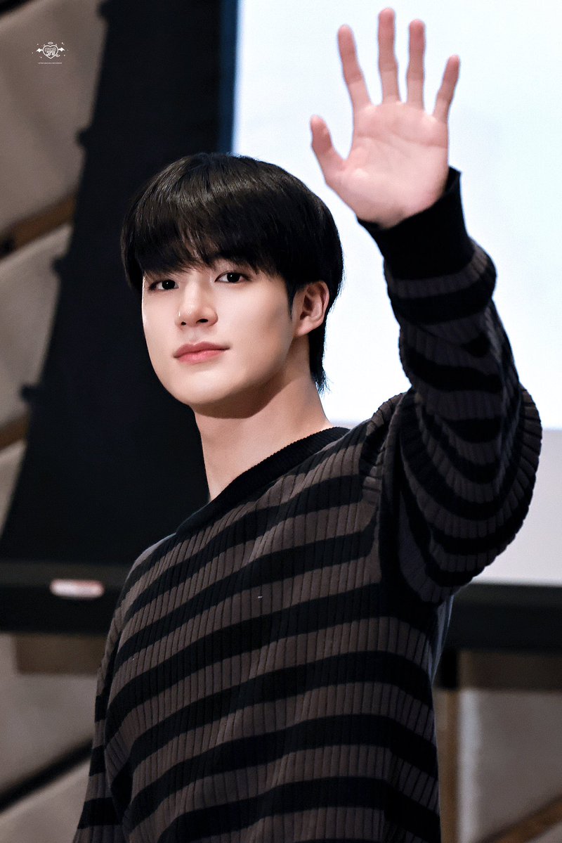 NAKS_BBiy tweet media