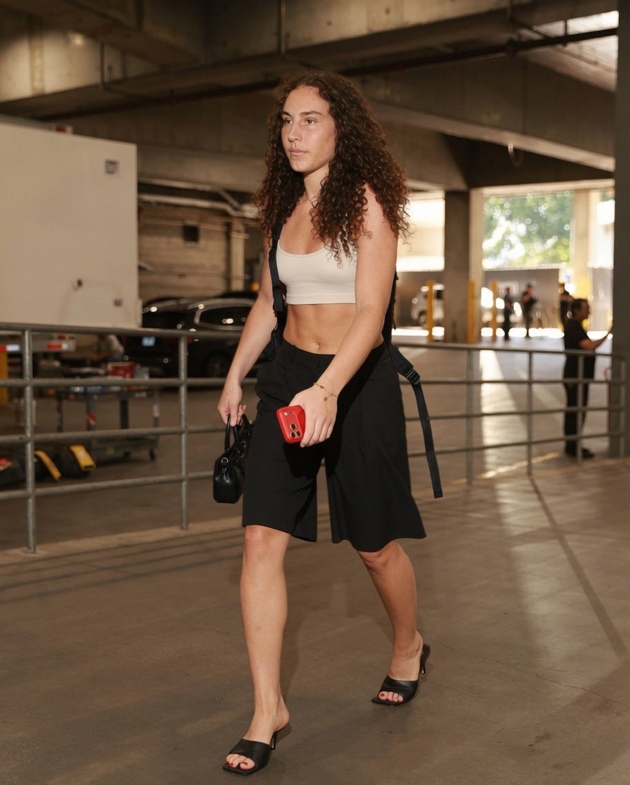 AthleteVanity's tweet photo. Carla Leite 📸 https://t.co/wusYVo8CRR