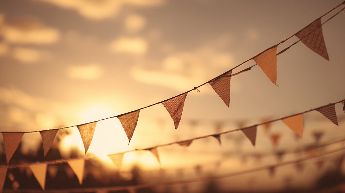 codeagelife's tweet photo. The long celebration — song, festivity and a long life
https://t.co/rHQsnZY5Nq #codeage https://t.co/w1CuX55YFS