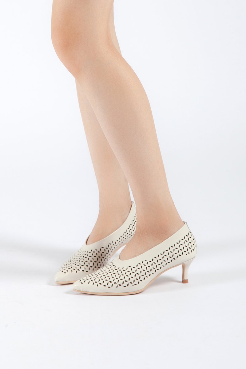 allblackfw's tweet photo. Our Stencil pump provides a fashion forward look that offers coverage  and style. The butter soft leather has a Lasor cut treatment that allows for summer comfort combined with a unique fashion statement. https://t.co/Z2z2X00sZX