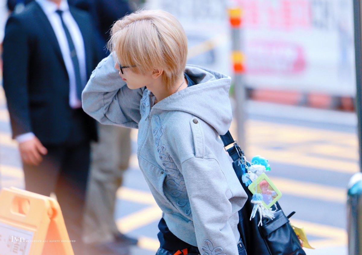 🦊🌻 | fan account tweet media