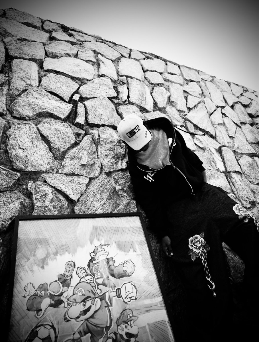 TopTierDeo's tweet photo. Lazyyy #swag https://t.co/4eYGqBN61c