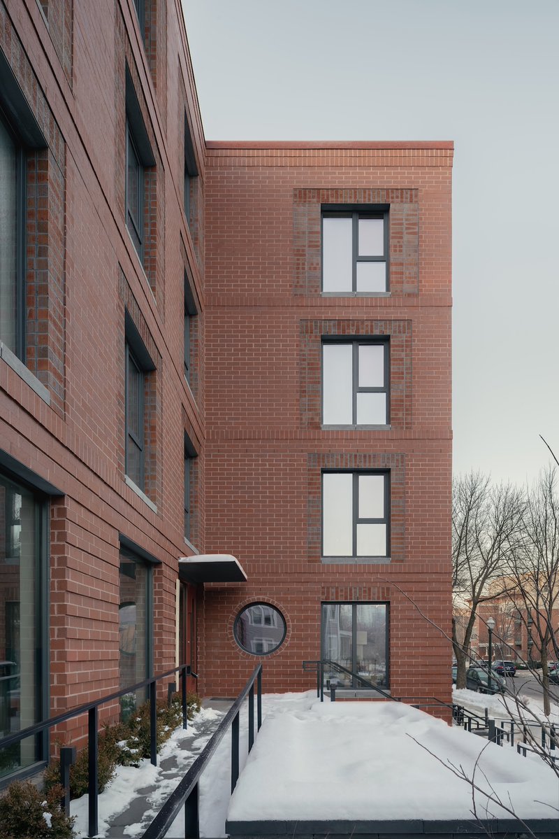 worldarchitects's tweet photo. #WorldBuildingOfTheWeek – 301 Vanilla in Madison, Wisconsin, by Sala Hars combines a brick exterior with a componentized mass timber structure, rethinking middle-income housing in the United States.
https://t.co/EXVj9iPp0J
📸 Cesar Bejar
#waofficial #SalaHars https://t.co/MbY5X3zKyJ