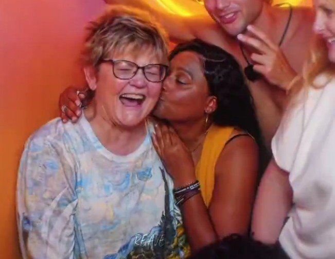 twicietannies's tweet photo. Isn't it beautiful?

#loveislandusa https://t.co/cLShubmeM5