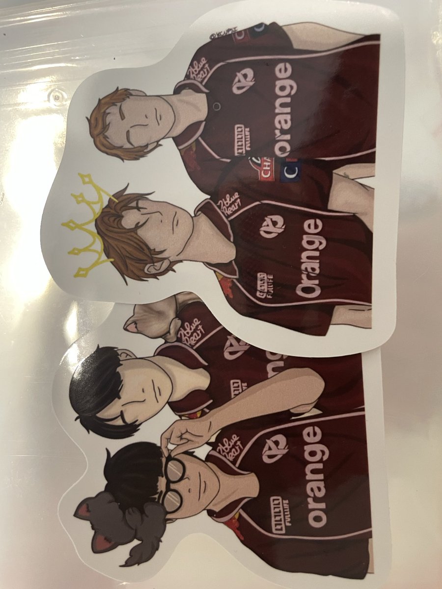 KC_Upsi's tweet photo. Porte clefs et stickers reçus !

⚠️ quantités très limitées comparées au sticker LBW Lille 

Distribution le 24 25 26 juillet pendant le LEC roadtrip à Paris 

#KCWIN #KCORP https://t.co/amhQF3GcrW