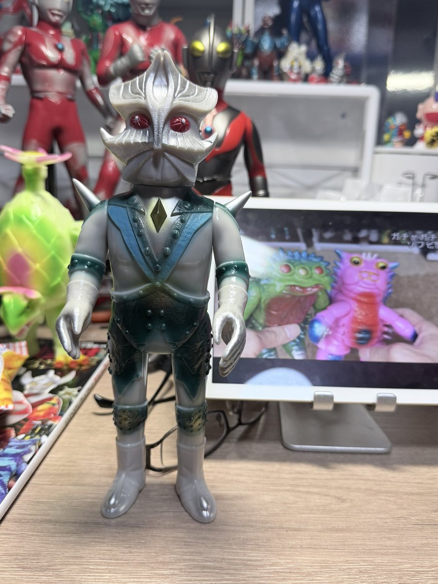 buchiya212's tweet photo. りゅうすけさんの動画見ながら、届いたエースキラーを開封する‼️ https://t.co/YcMZj6059o