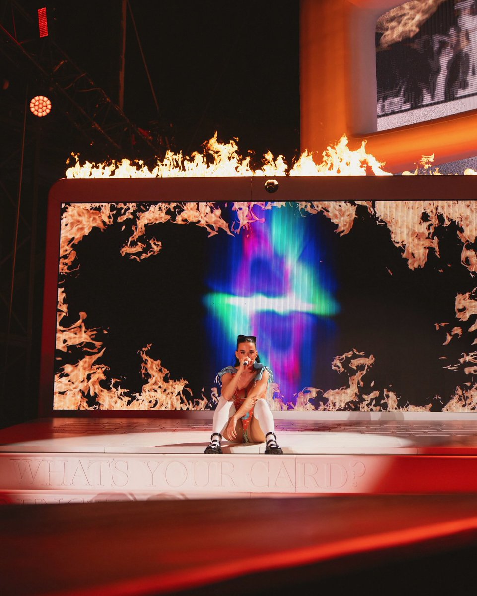 portalkatyperry's tweet photo. TÁ QUEIMANDO! 
Katy Perry belíssima em novas fotos compartilhadas em seu Instagram. https://t.co/NySuwNeOCv