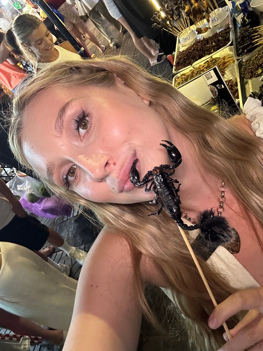 kerry_meee's tweet photo. Two Scorpions🦂♏️ https://t.co/Epk9yVgOz0