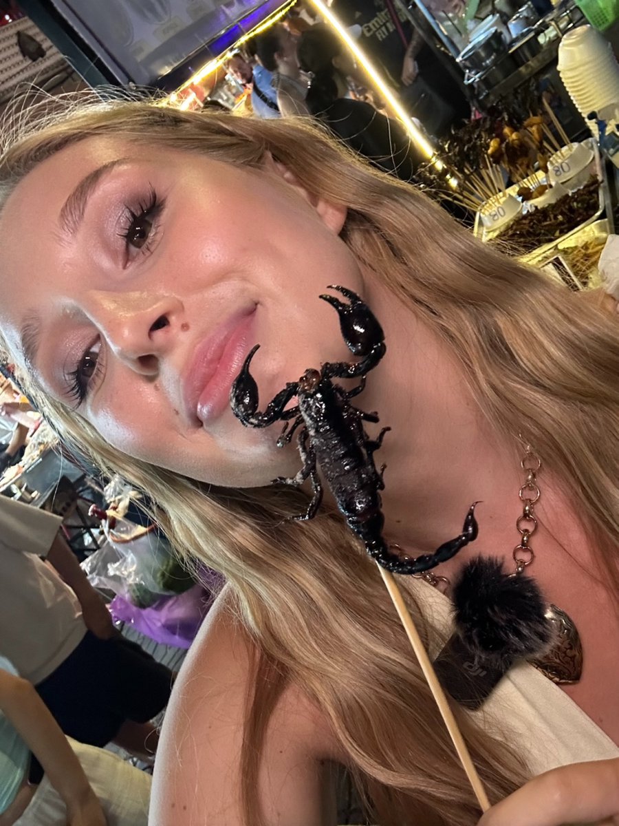 kerry_meee's tweet photo. Two Scorpions🦂♏️ https://t.co/Epk9yVgOz0