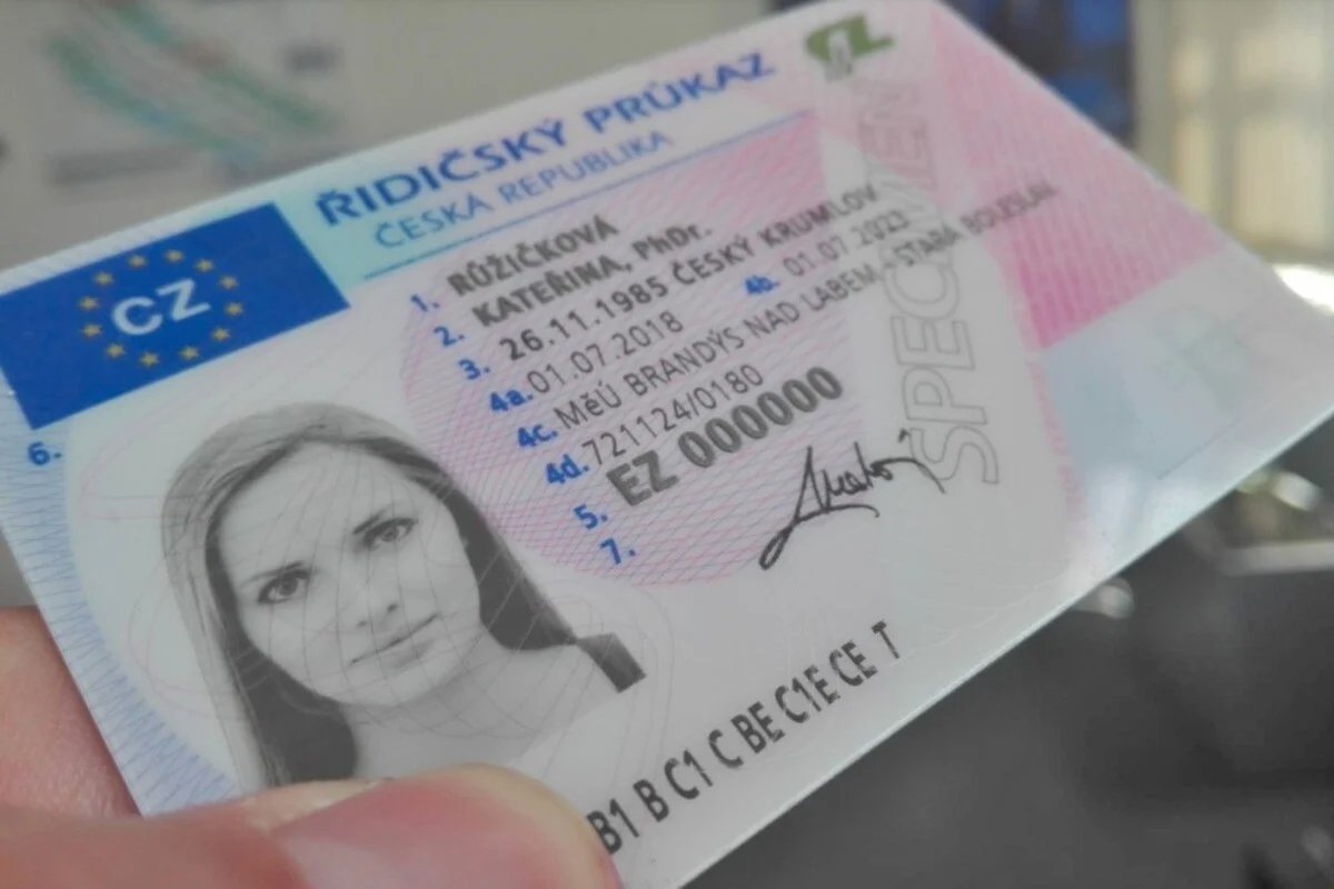 eLogistika's tweet photo. Do konce roku ještě skončí platnost více než 320 tisícům řidičáků. Výměna jde on-line a s jednoduchým doručením
https://t.co/9TSwe9AyPf https://t.co/SOlHwFbwYw