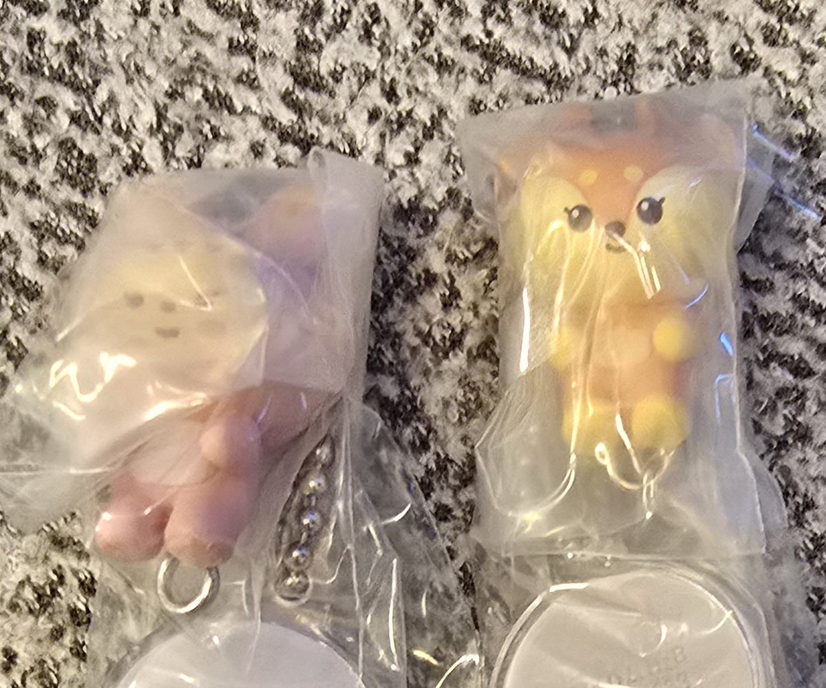 puuucya's tweet photo. @a10m3f5s6 検索から失礼します。
⛓️のジョンハンジョシュアを所持しております。
🦀スングァン3つ、⛓️the8との2対4での交換は可能でしょうか？
ご検討よろしくお願いします。 https://t.co/30d4dTdlja