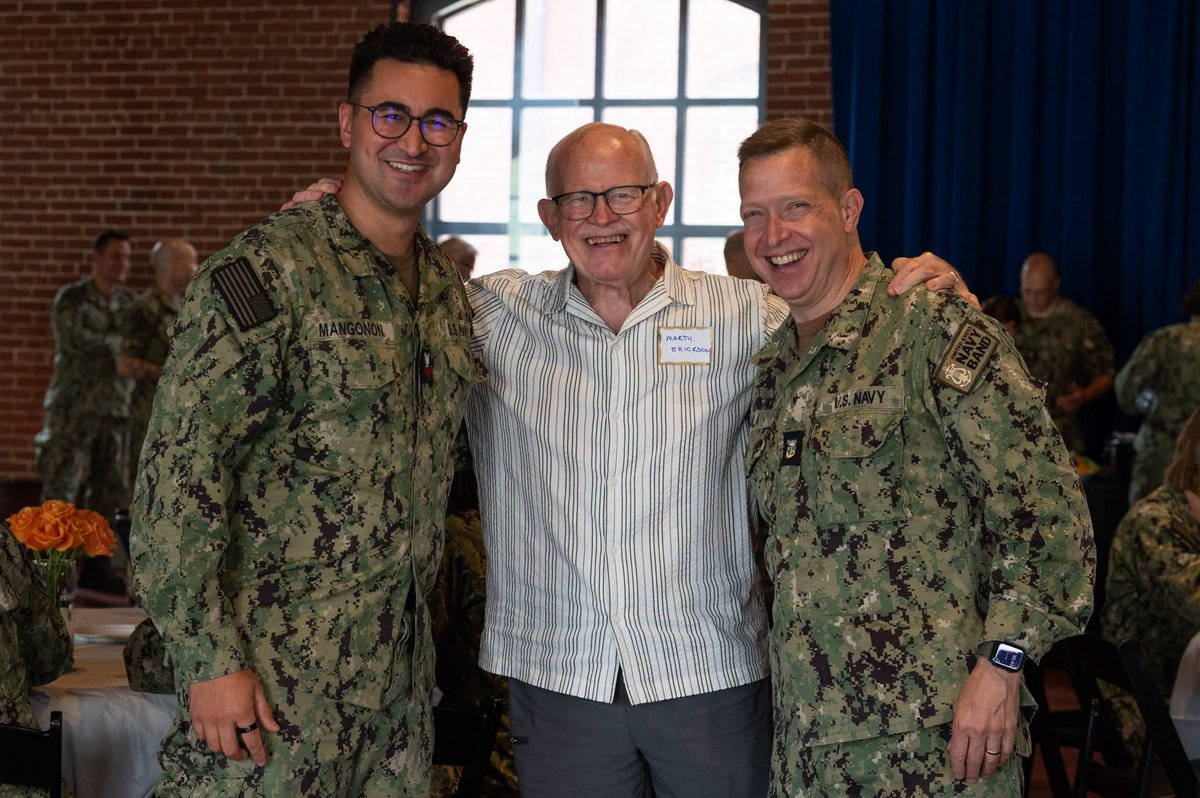 usnavyband's tweet photo. The United States Navy Band recently hosted its annual “Alumni Day” event! Former members of the band participated in rehearsals with their old units, a command-fueled brunch, Q&amp;A sessions and mingling with current members.

#MU200 #navyband #alumni https://t.co/b4oFuEhizW