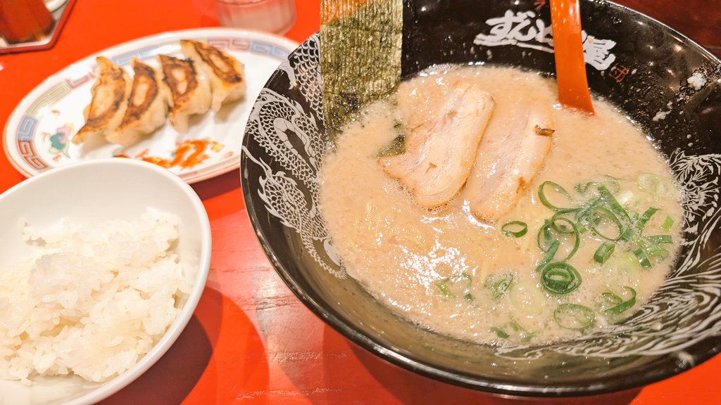 otama_hardcore's tweet photo. 最近若干健康寄りで言ってますが、チートさせていただいております https://t.co/gc4eEv6Kat