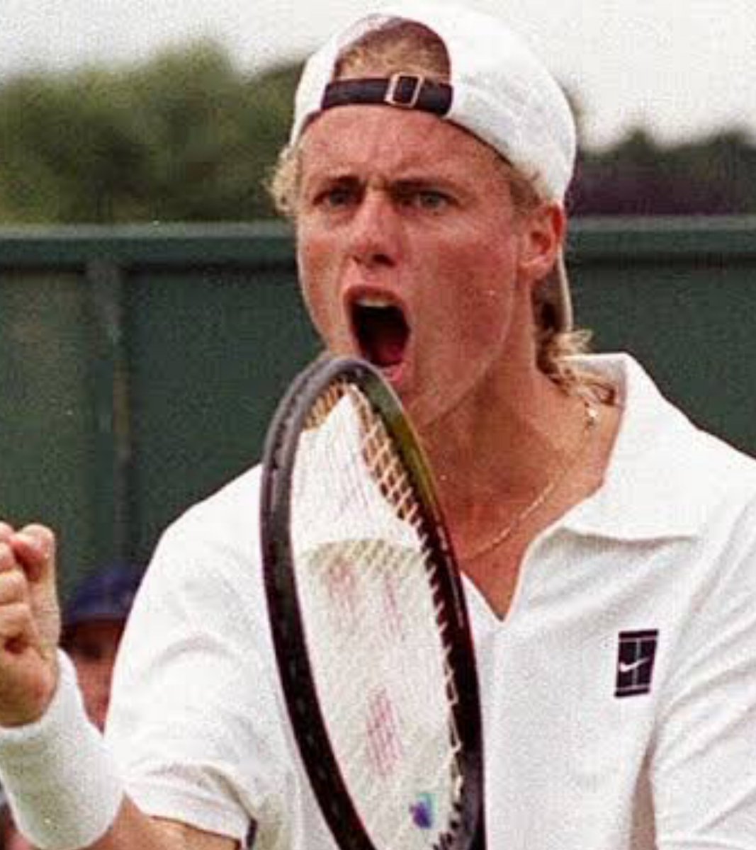 BastienFachan's tweet photo. Lleyton Hewitt, Wimbledon 1999 | 18 years old

Cruz Hewitt, Wimbledon 2026 | 17 years old https://t.co/F4mdCfHQQX