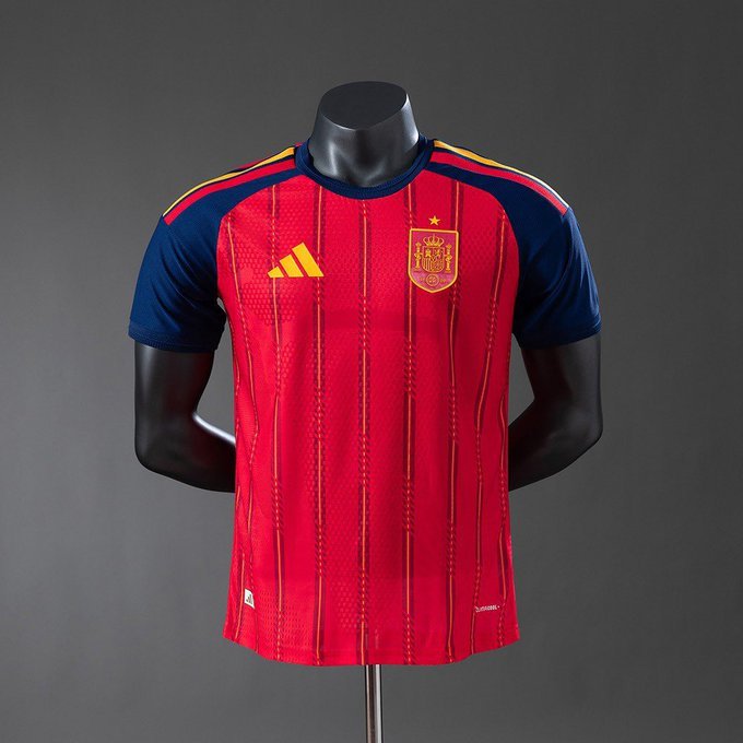 10InfoBlaugrana's tweet photo. Sorteamos una camiseta de España a elegir para el partidazo contra Bélgica

✅Para participar:  

Darle MG❤️ y RT🔁 al tweet 

Sigue a @17ct_info y  a @10InfoBlaugrana

Menciona a un amigo para aumentar tus probabilidades🫂 https://t.co/Qn4WEcVr6f
