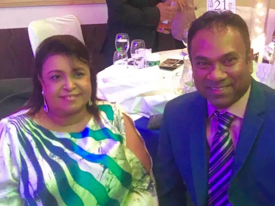 1ndi1's tweet photo. @ManikkageYasuni Last time I met her was some few yrs back. London Sri lankan Medical association arranged a lovely musical show and I met her during the function. 
Since my school days I used to follow her music. May she Rest in Peace 💐 💐 🙏. https://t.co/DPQk2A3fZD
