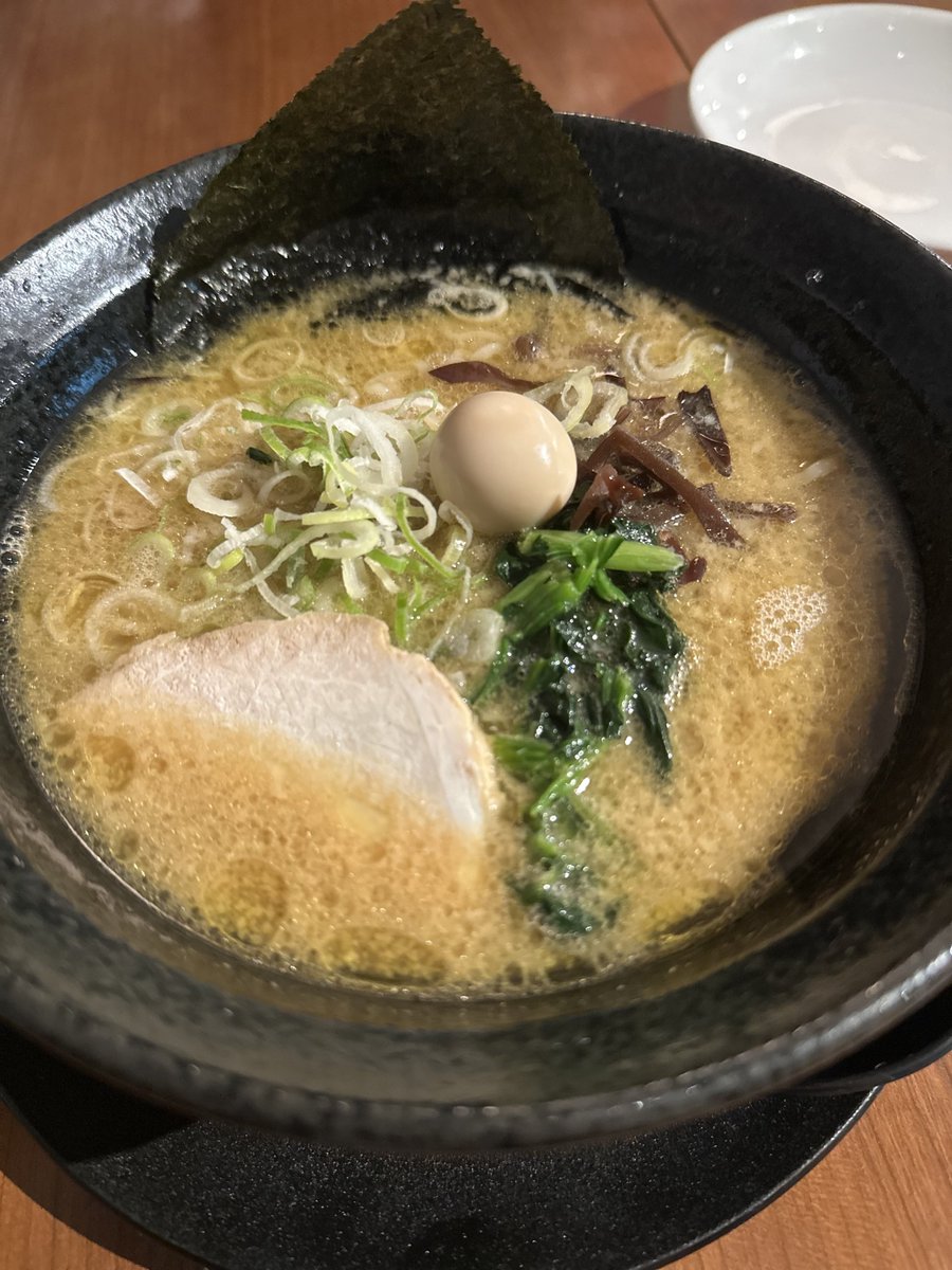 tonbo_cc's tweet photo. ラーメンうまうま～(≧∇≦)

#相互フォロー https://t.co/tiBEgGXUBv