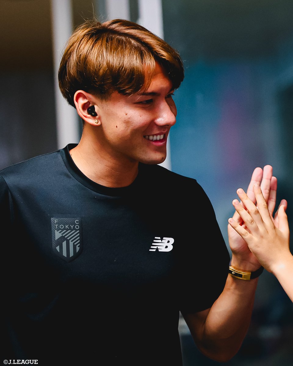 J_League tweet picture