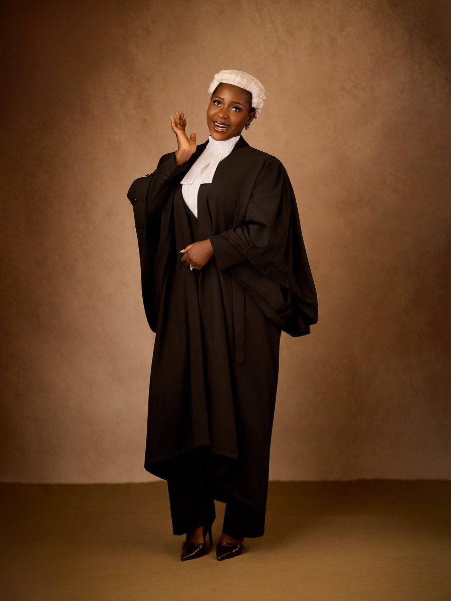 busayo__joan's tweet photo. B.J. ORISASONA, Esq. 

LL.B (Hons), B.L ; Barrister and Solicitor of The Supreme Court of Nigeria. 

And an Author!🥺 This is the day that the Lord has made!🤭💓 https://t.co/mogjhIbtom