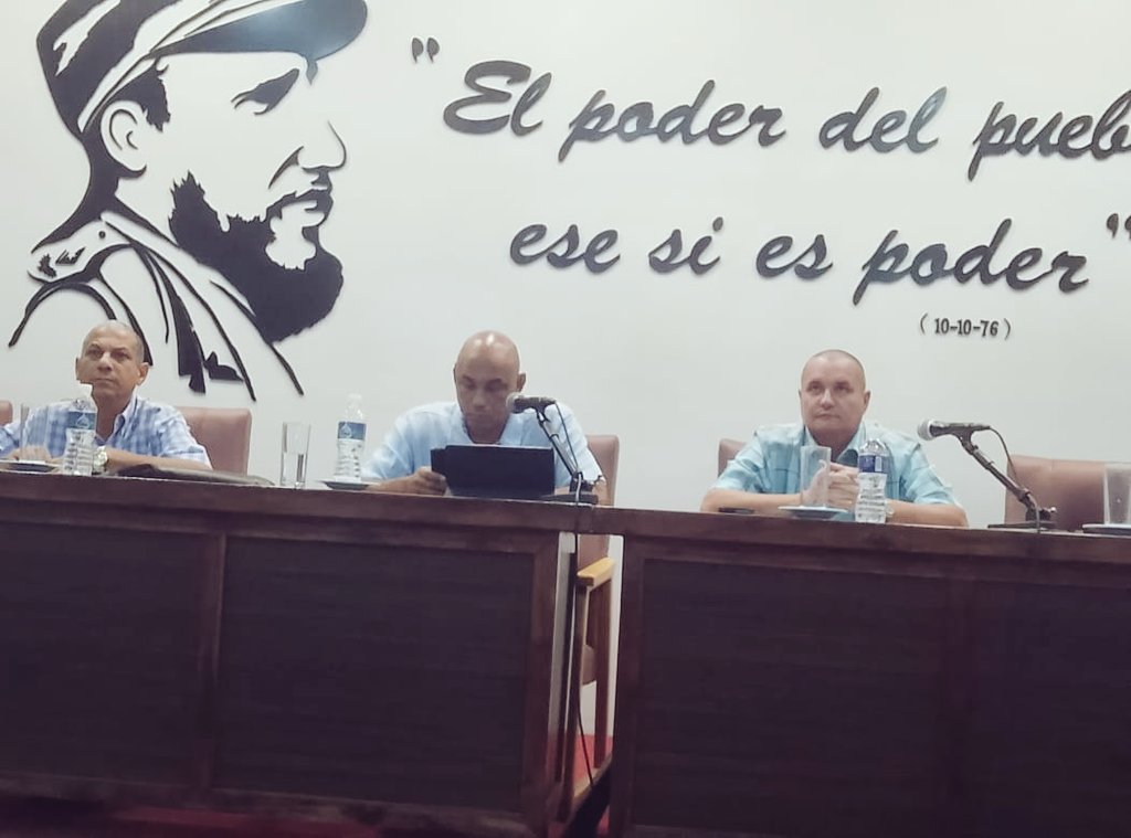 AlbertoLopezcu's tweet photo. Seguimos adelante en la preparación de nuestros cuadros del sistema @minalcuba. El foco está puesto en las transformaciones,hoy en Pinar del Río, sede del acto por el 26 de julio, y en reafirmar los compromisos de nuestro sector con todos los pinareños. 
¡Por un futuro mejor! 🇨🇺 https://t.co/HFe7QwLmYL