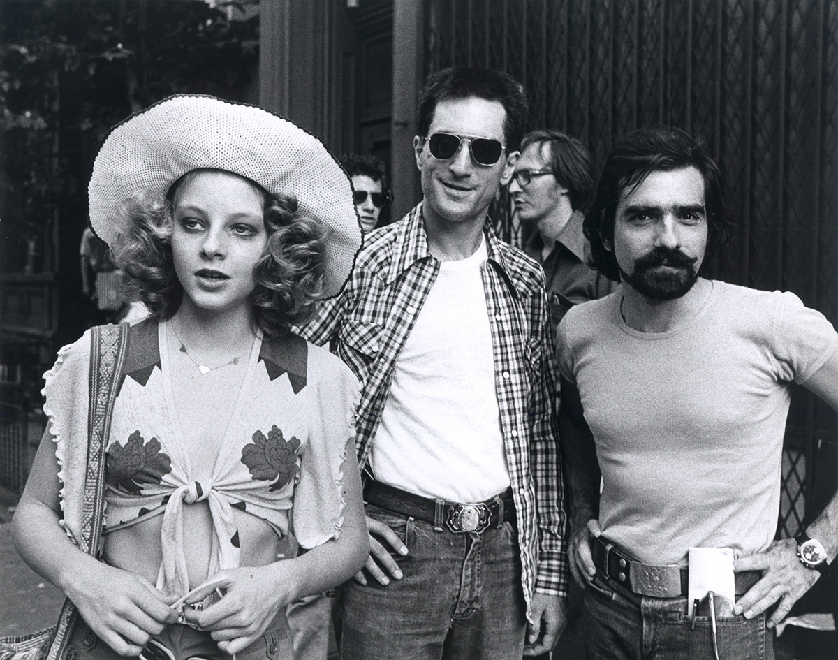 joachmtrier's tweet photo. jodie foster, robert de niro, and martin scorsese on the set of taxi driver, 1976 https://t.co/oqTUWYqCwL