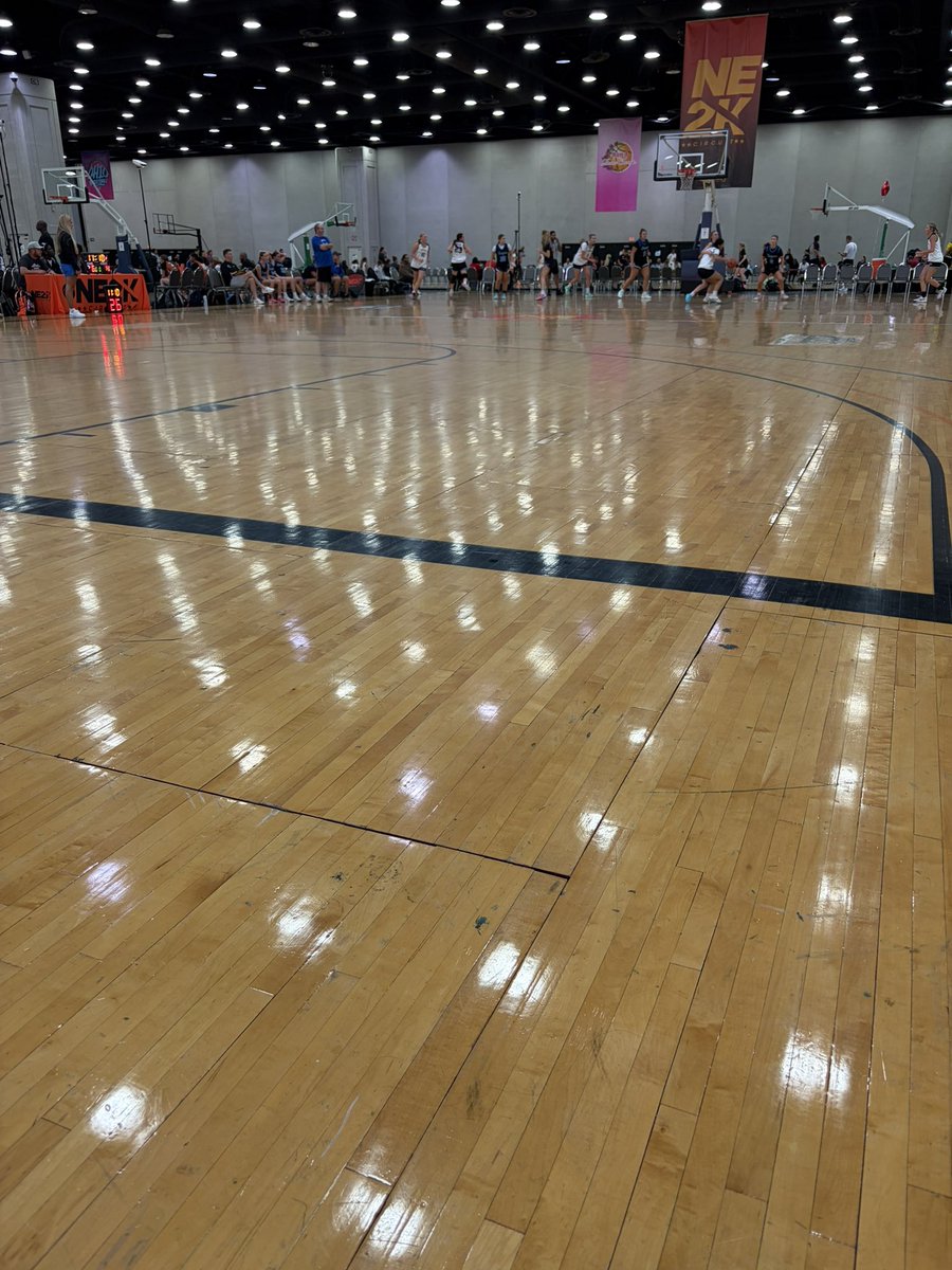 GorlokWBB's tweet photo. Day 2 of the @TFNsRun4Roses and the Gorloks are here! #buildit https://t.co/sqCX0KGfw4