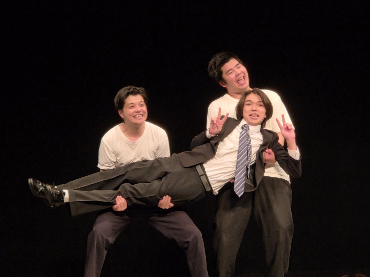 zigoku_gmdm's tweet photo. 7/10(金) 生姜猫東京初単独「ぱあく」
東京で単独ありがたすぎる〜〜！コントだけで一時間最高〜🎉🎊💐👏♥️ネタのバリエーション豊富で飽きない楽しかった
📷幼馴染すぎるポーズ生で見れて写真撮れて大満足 https://t.co/DY8mQUbOY7