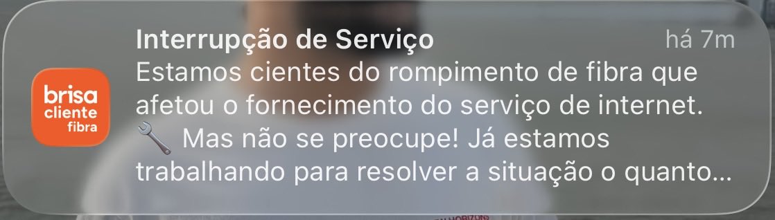 thiagoaraujjo's tweet photo. Assinei o contrato com a @brisanettelecom em Janeiro deste ano. Desde então, NUNCA passou um mês sem que o sinal de internet caísse, e demorasse no mínimo 2 dias pra restabelecer. Agora fica sem pagar, pra tu vê! Pior internet se chama #Brisanet https://t.co/scyNXifKKj