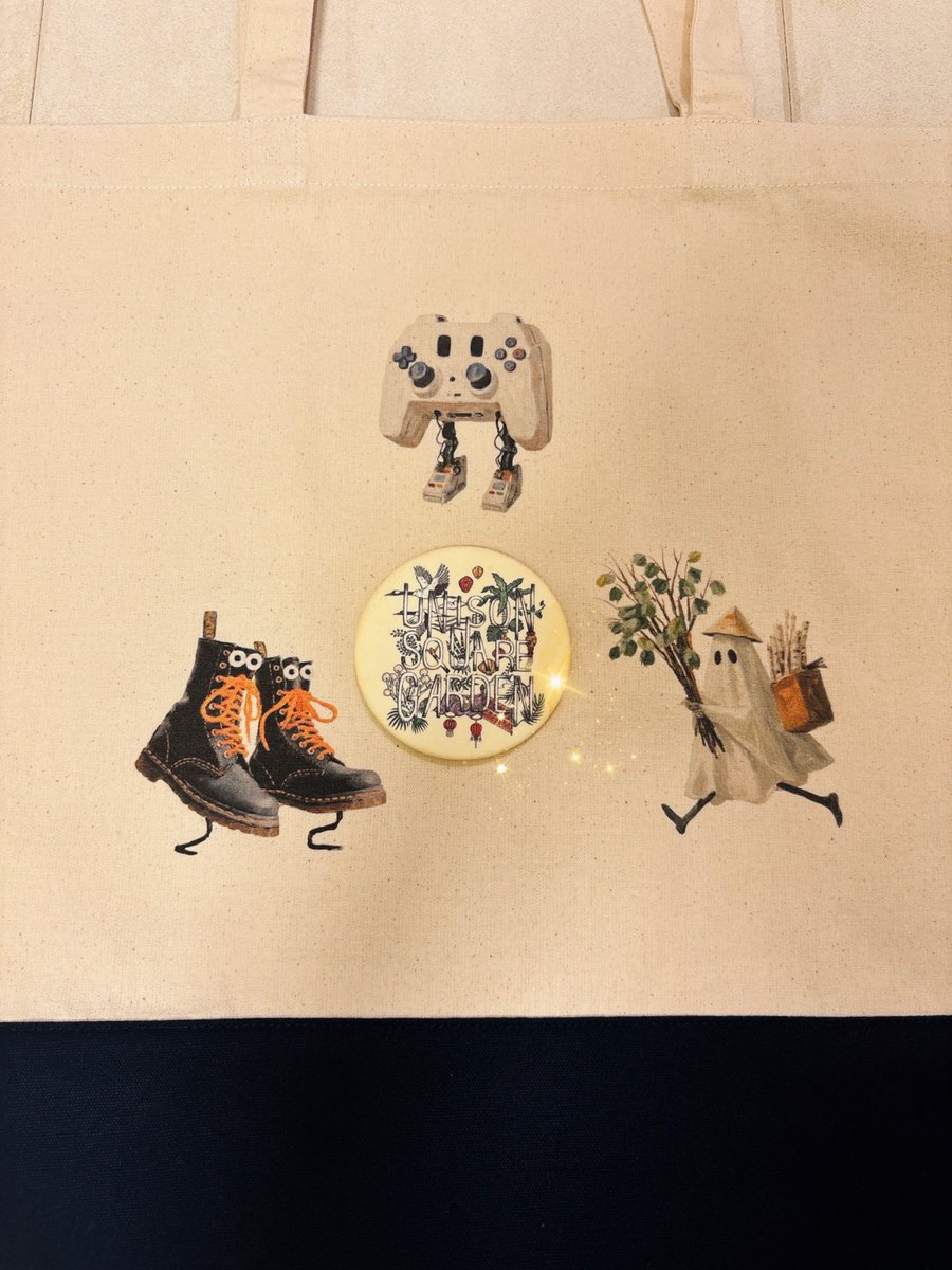 STOFトートバッグとUNISON SQUARE GARDENロゴ布缶バッジの組み合わせ良