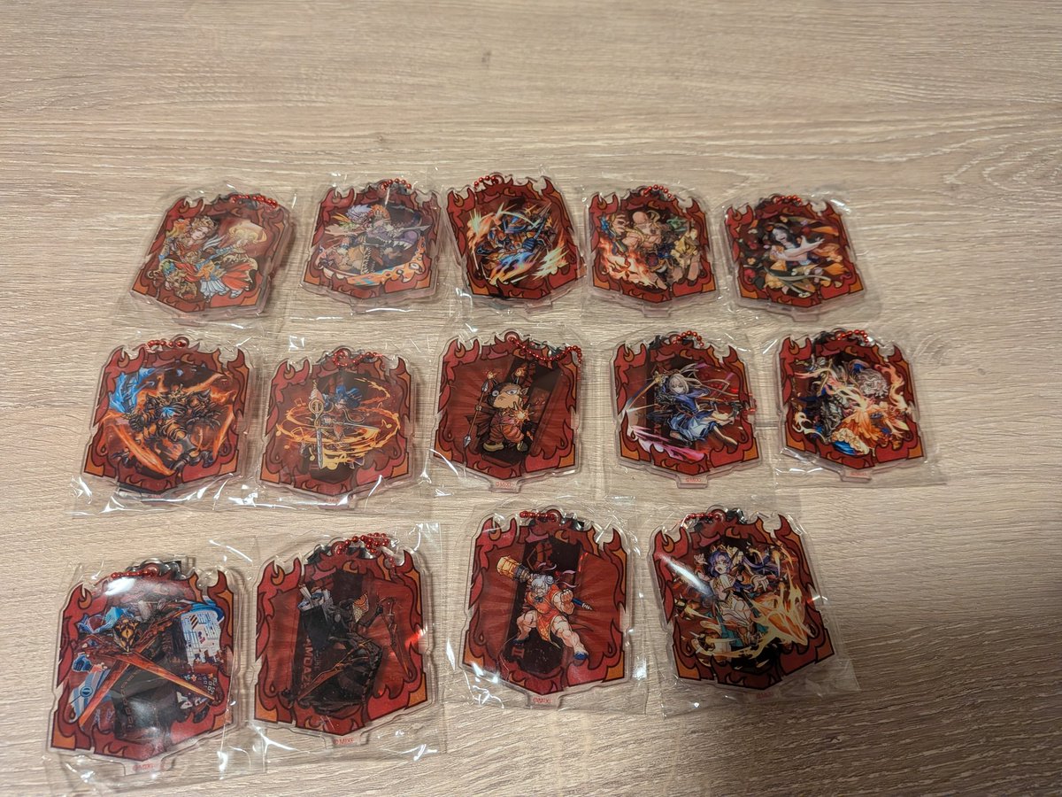 引き出しの中から掘り起こしたモンドリⅡのビッグガチャたちです