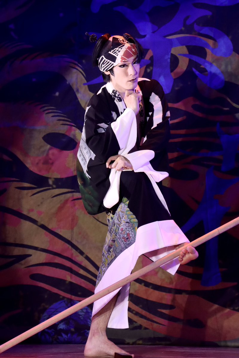 ri11ma22's tweet photo. 2026.07.07    夜の部🌙

　　💫🎋紫鳳花道誕生日公演🎋💫

      🔥✨✨二部舞踊ショー✨✨🔥

#御老公の湯境店
#なごみ座
#劇団美鳳　頭 #紫城輝也 さん https://t.co/bPdZwnYPrE