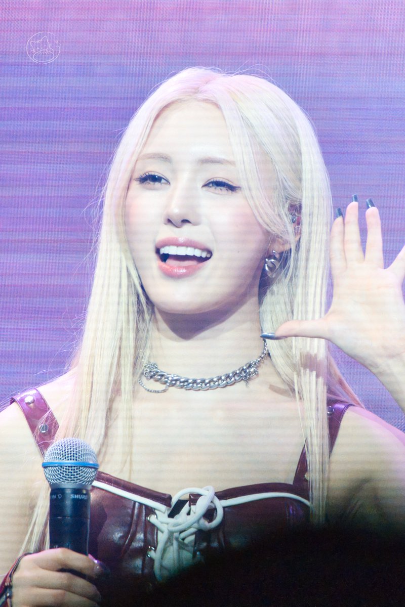 tae_hee0408's tweet photo. 260704 👸 in Taipei

👌

#2026_ifeye_1st_APAC_TOUR
#이프아이 #원화연 #IFEYE #HWAYEON https://t.co/huw7YapGAE