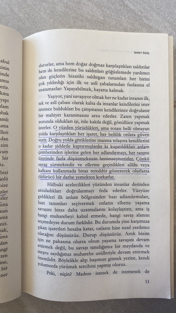 b3stzz's tweet photo. “ne zaman zor bir durumla, yalnızca düşüne düşüne anlayabileceğimiz, bazı araştırmalar yaparak açıklayabileceğimiz bir durumla karşılaşsak; birileri kalkıp buna kısa yoldan bir açıklama getirir, bazı kolay adlandırmalarda bulunur, bize bir masal kurar” temmuz hasilati 🥸🥸 https://t.co/sR0AJsxk1U