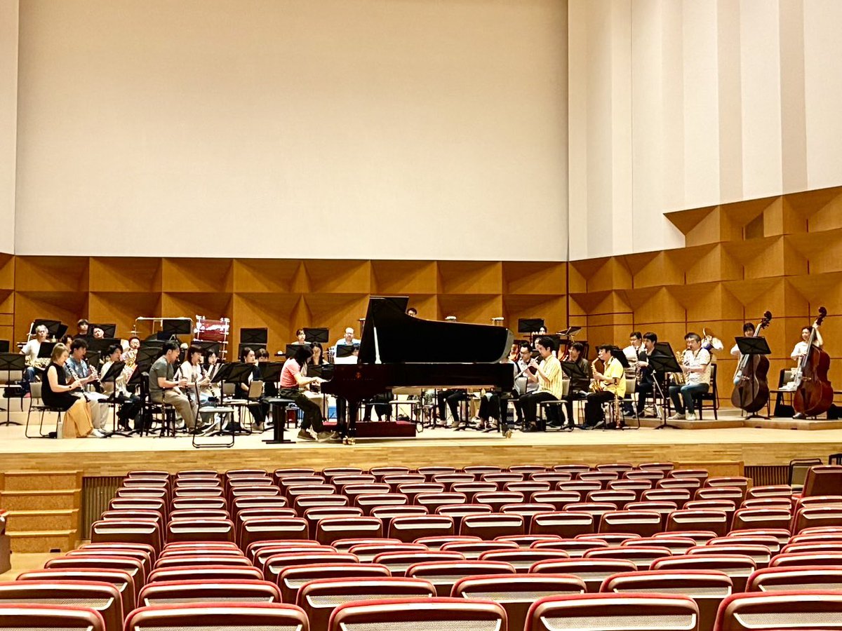 sienawind2019's tweet photo. 第59回定期のリハ3日目。
大ホールでの音響を確認しながらのリハ最終日でした。
当日券は15:20から会場入口の「当日券売り場」で販売いたします。A席は僅少となっております。
https://t.co/2qktzIAAUK

明日文京シビックホールでお待ちしております！
#sienawind #原田慶太楼 #上原彩子 https://t.co/o3pUxP6NIJ