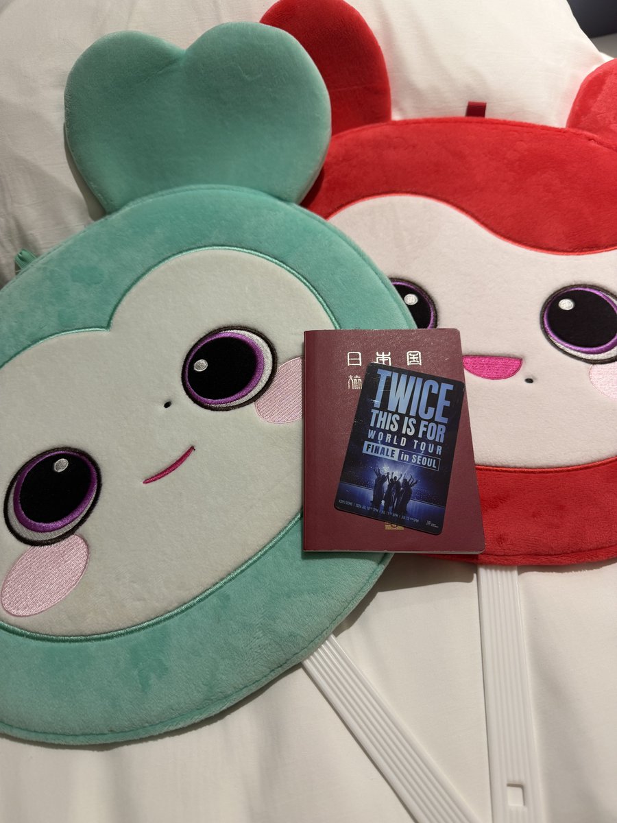 PenguinOnce5's tweet photo. 一人渡韓だとコンサート以外の時間やることがない🥲

#TWICE_THISISFOR_WORLD_TOUR https://t.co/AyiPChEceX
