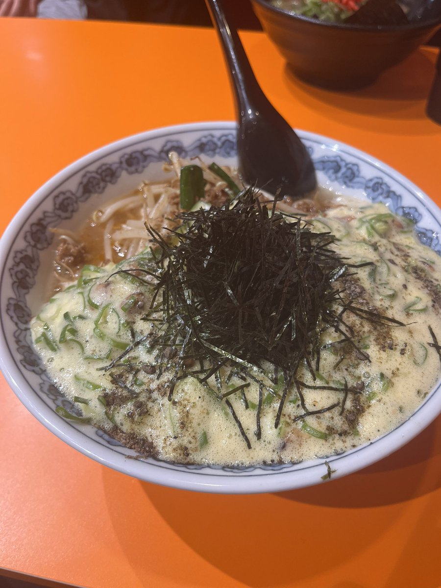 ToLOVERuSeNGYo's tweet photo. 名古屋って美味しいもん無いですよ
ですが、納豆ラーメンはガチです https://t.co/0jVFuwze4b